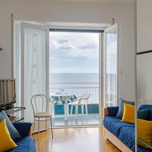 144 - Sunshine 9, Fronte E Vista Mare, 100metri Sanremo